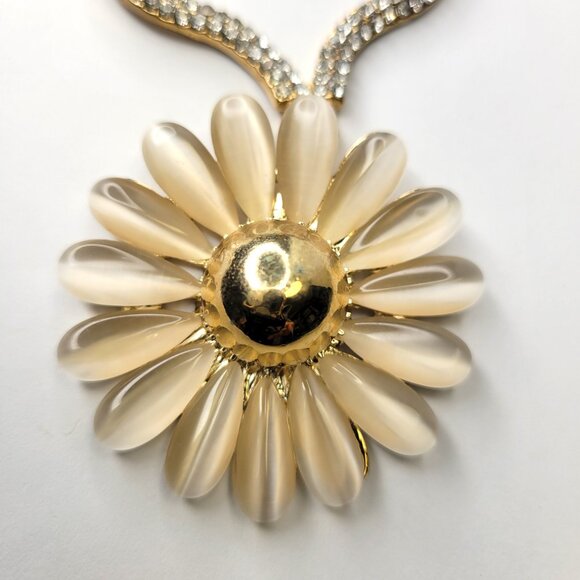 Flower Pendant Statement Necklace - Picture 6 of 12